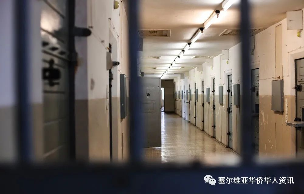 两名囚犯从波扎雷瓦茨-扎贝拉监狱越狱
