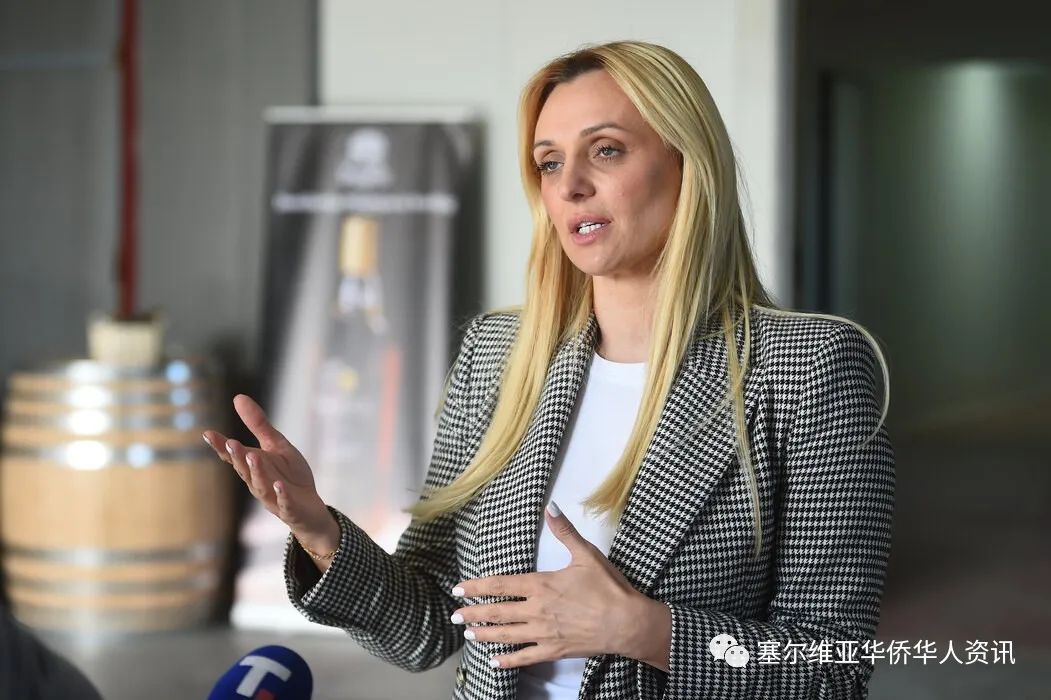 中塞就蜂蜜和宠物食品出口签署协议