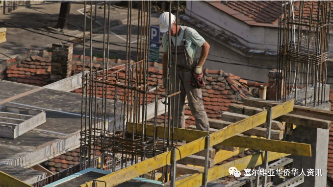 塞尔维亚23年2月份颁发的建筑许可证比同期减少了 10.5%