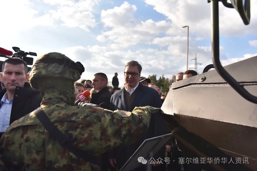 塞尔维亚总统武契奇宣布投资3亿欧元购买国产武器，强调加强军队实力
