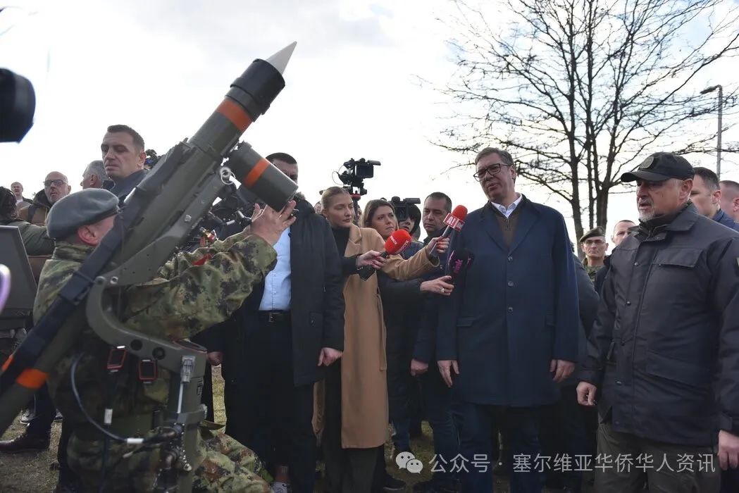 塞尔维亚总统武契奇宣布投资3亿欧元购买国产武器，强调加强军队实力