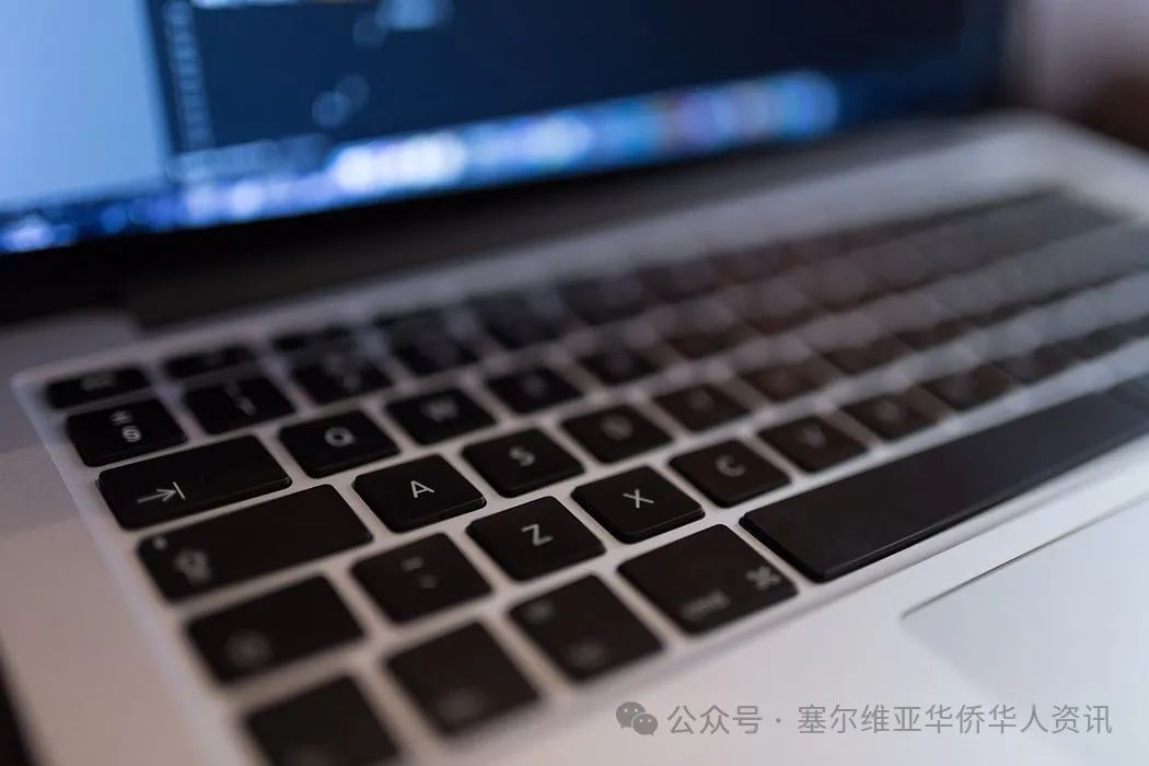 12岁男孩被确认发送机场和学校炸弹威胁