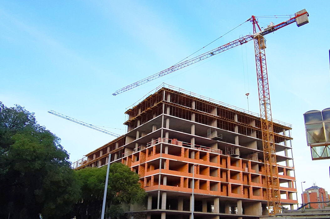 塞尔维亚建筑活动增长：4月发放2,732份建筑许可证，建造3,723套公寓